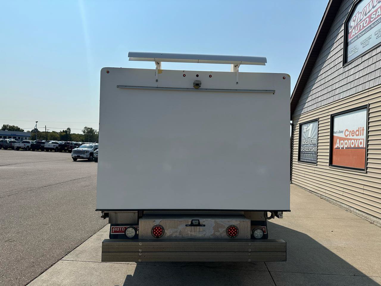 Used 2018 Ford E-450 and Econoline 450 Super Duty w/ Power Windows & Locks Group RWD image 7