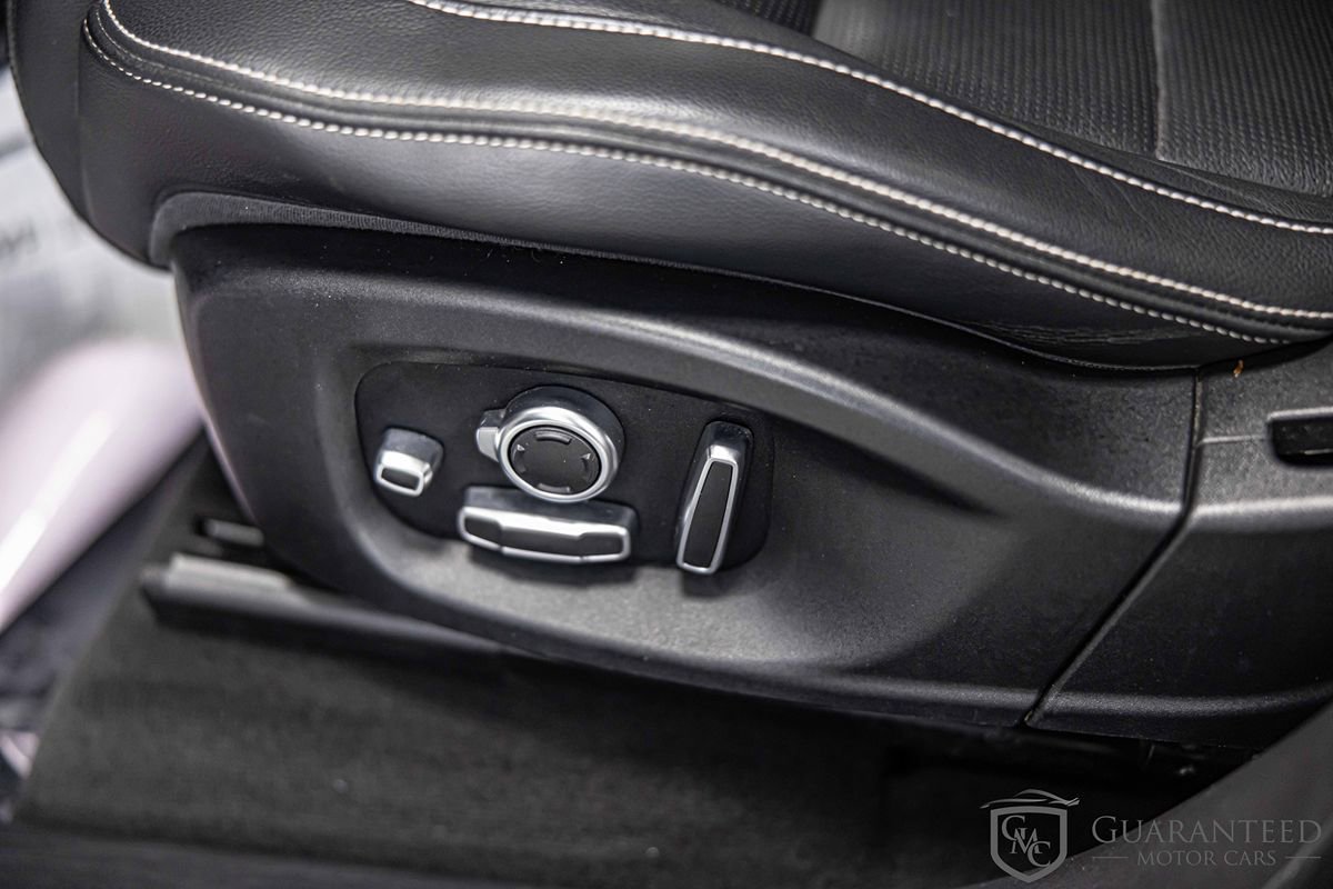 Used 2020 Jaguar F-PACE S AWD/4WD image 23