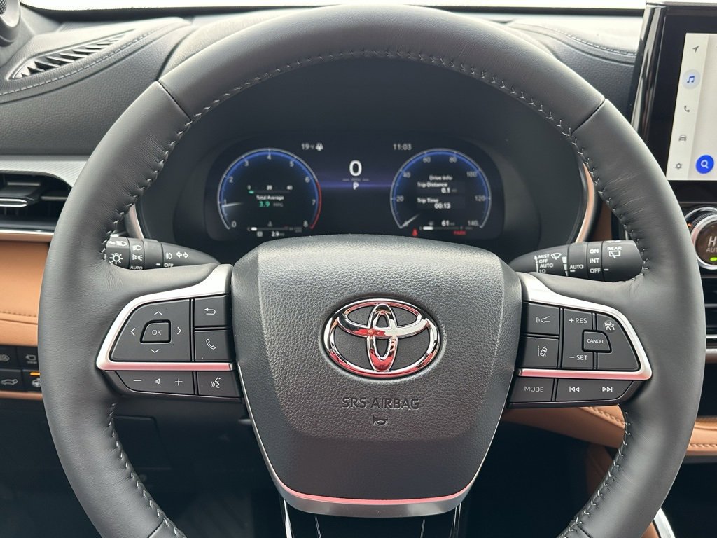 New 2026 Toyota Highlander Platinum image 22