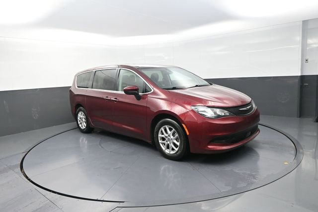Used 2022 Chrysler Voyager LX FWD image 60