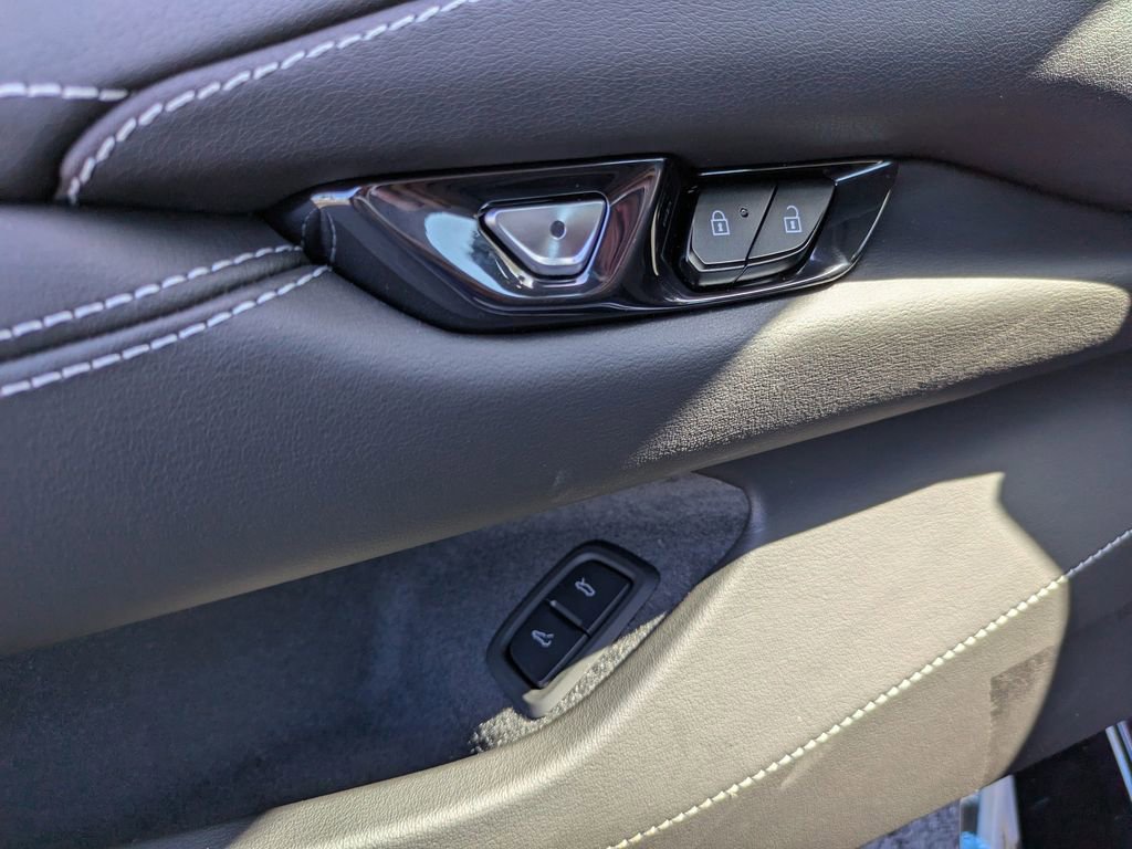 New 2025 Chevrolet Corvette E-Ray w/ Stealth Interior Trim Package image 26