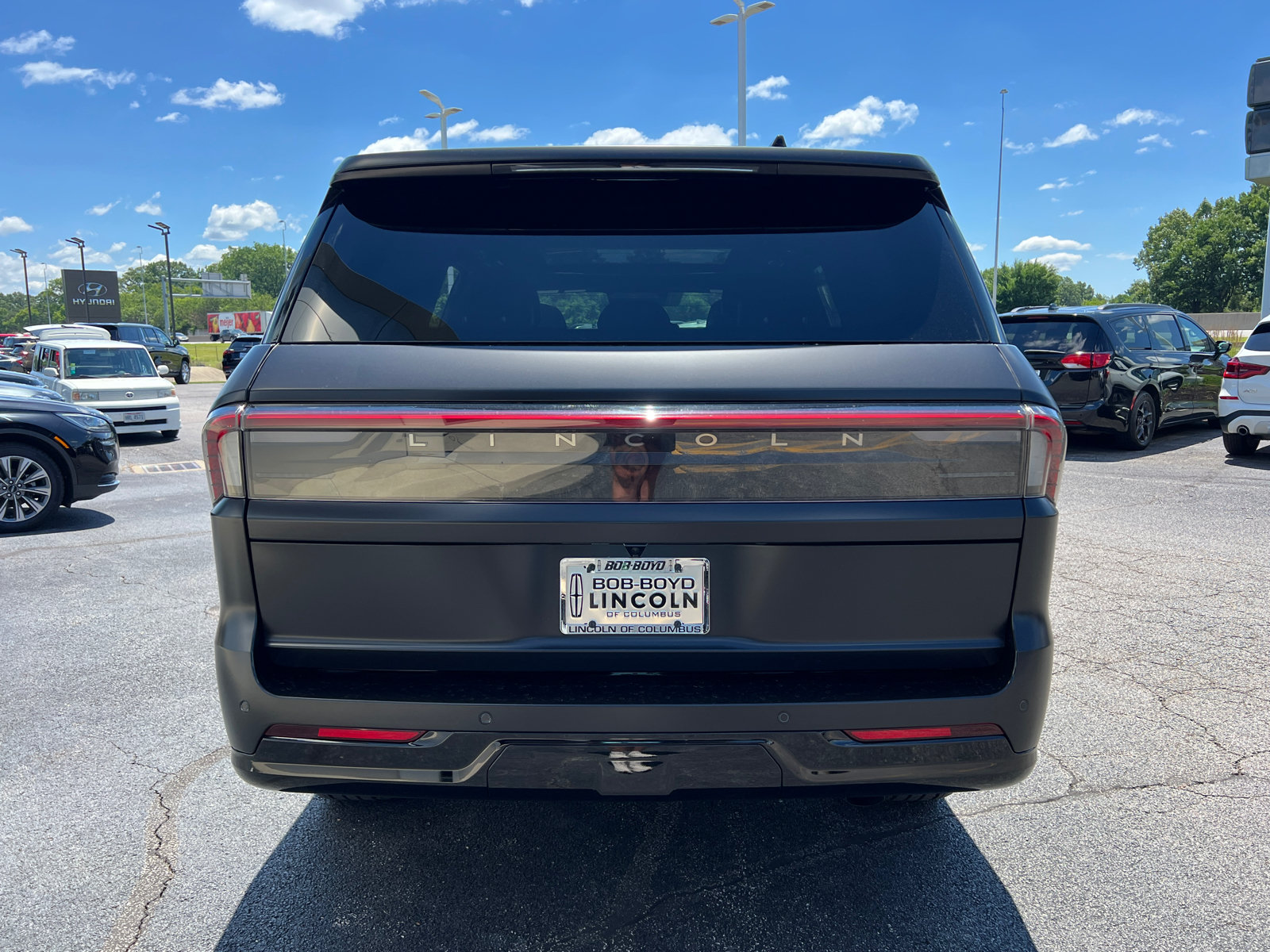 New 2026 Lincoln Navigator Reserve w/ Jet Appearance Package AWD/4WD image 6