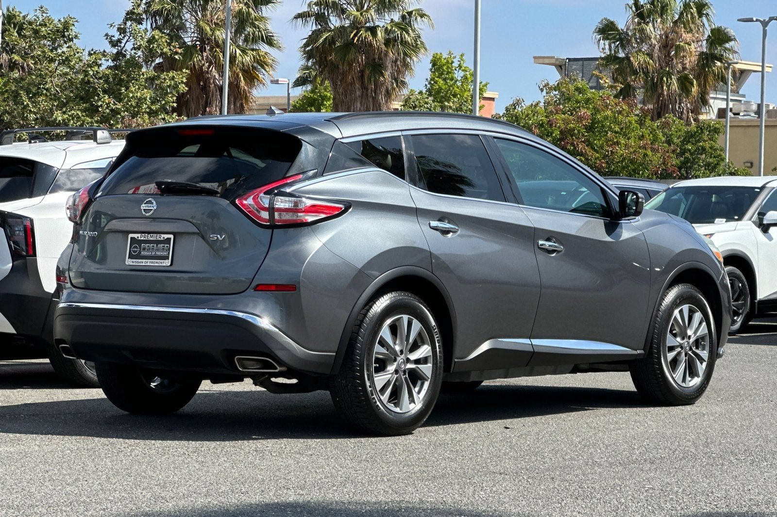 Used 2016 Nissan Murano SV FWD image 4