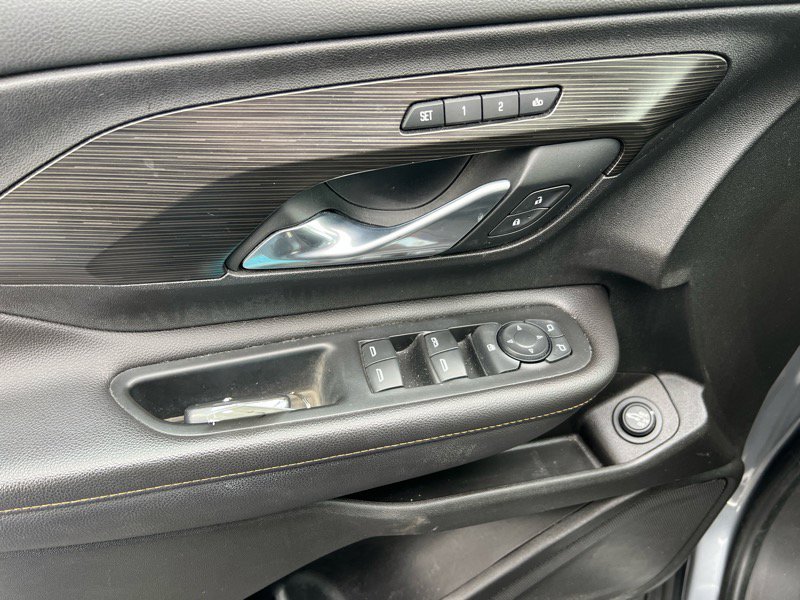 Used 2019 GMC Terrain SLT w/ Preferred Package image 19