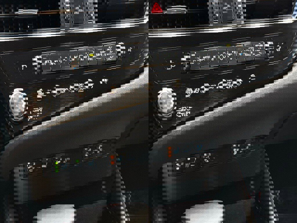 Certified 2025 Lexus ES 300h w/ Premium Package image 23