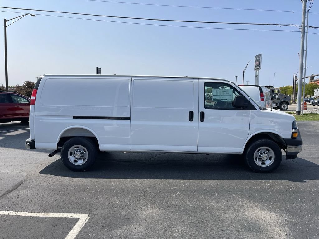 New 2025 Chevrolet Express 3500 Extended w/ Driver Convenience Package RWD image 5