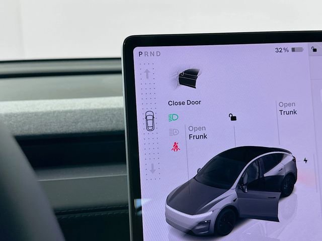 Used 2026 Tesla Model Y Long Range image 16