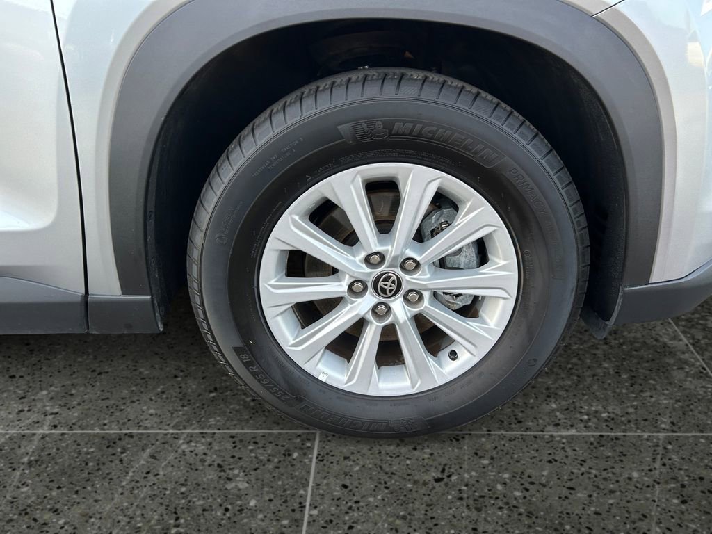 Used 2025 Toyota Grand Highlander AWD image 10