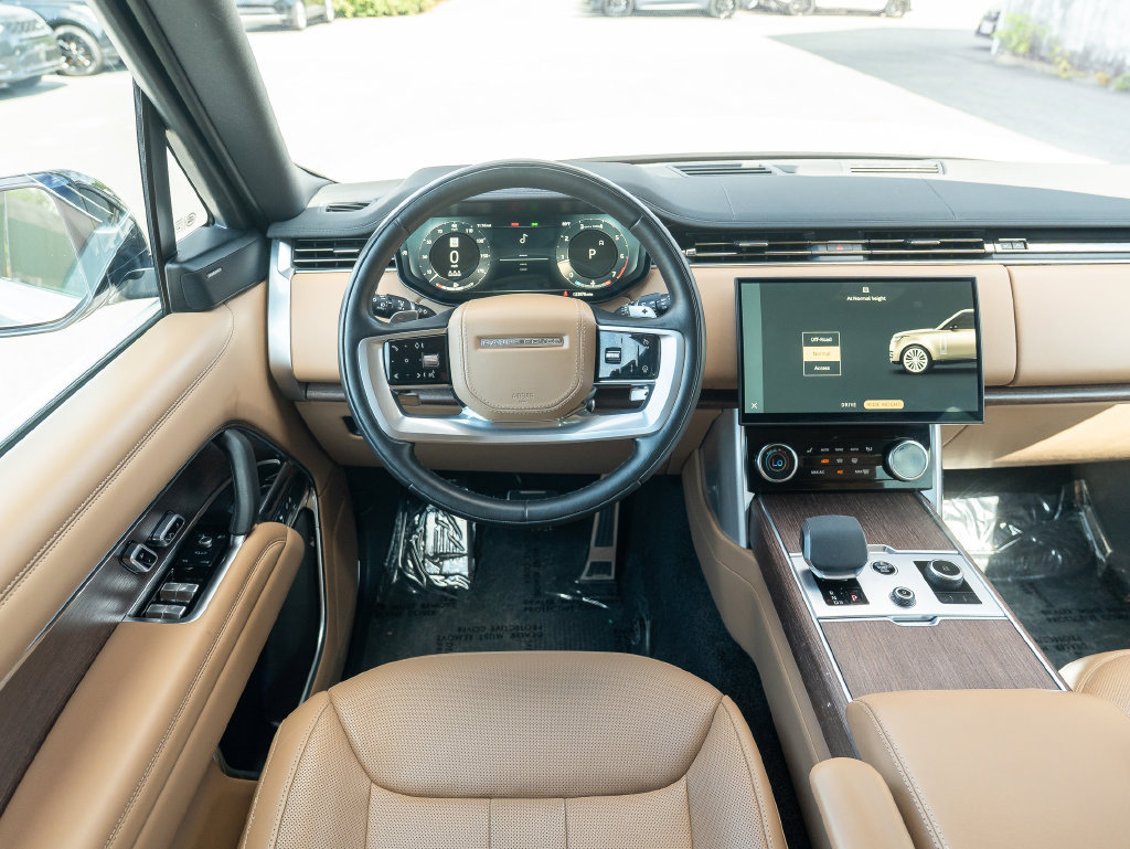 Used 2023 Land Rover Range Rover SE AWD/4WD image 12
