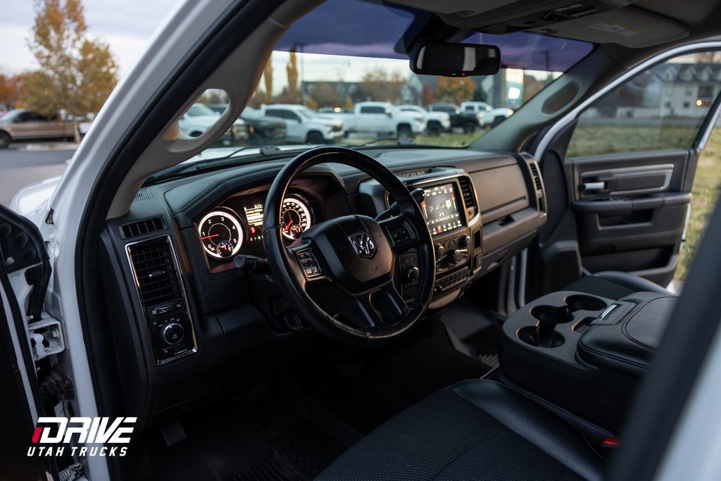 Used 2018 RAM 2500 Big Horn w/ Sport Appearance Group image 24