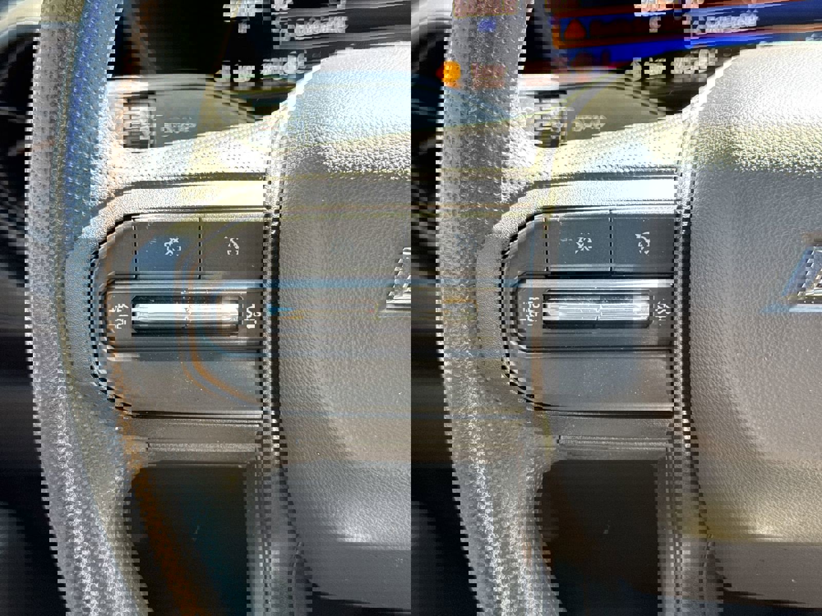 Used 2024 Chevrolet Colorado Trail Boss w/ Advanced Trailering Package image 19