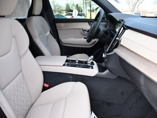New 2026 Volvo XC90 B6 Plus w/ Protection Package Premier AWD/4WD image 30