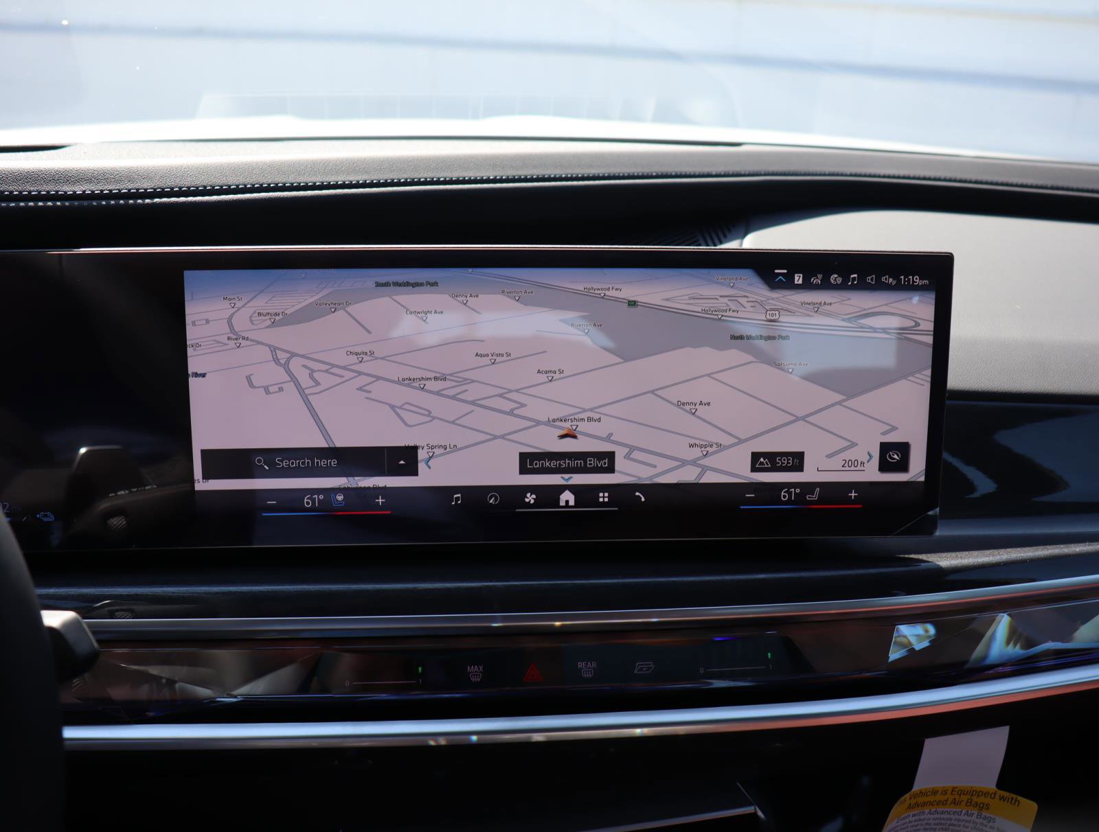 New 2026 BMW 750e xDrive image 22