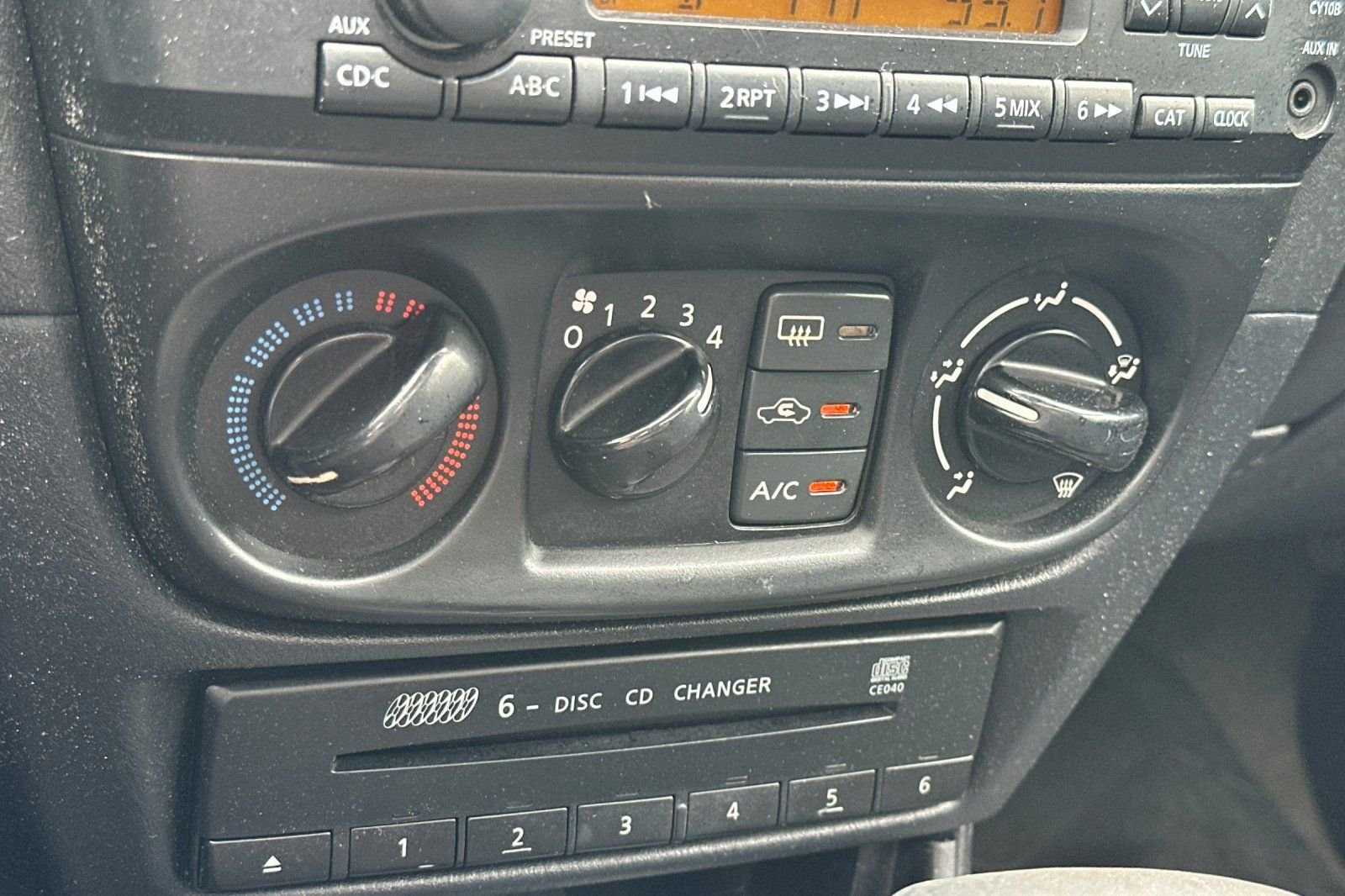 Used 2006 Nissan Sentra SE-R w/ (J01) Sunroof Pkg FWD image 20