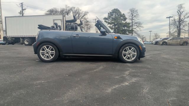 Used 2011 MINI Cooper Convertible image 21