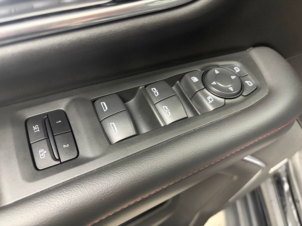 Used 2021 Chevrolet Tahoe RST w/ Luxury Package AWD/4WD image 9