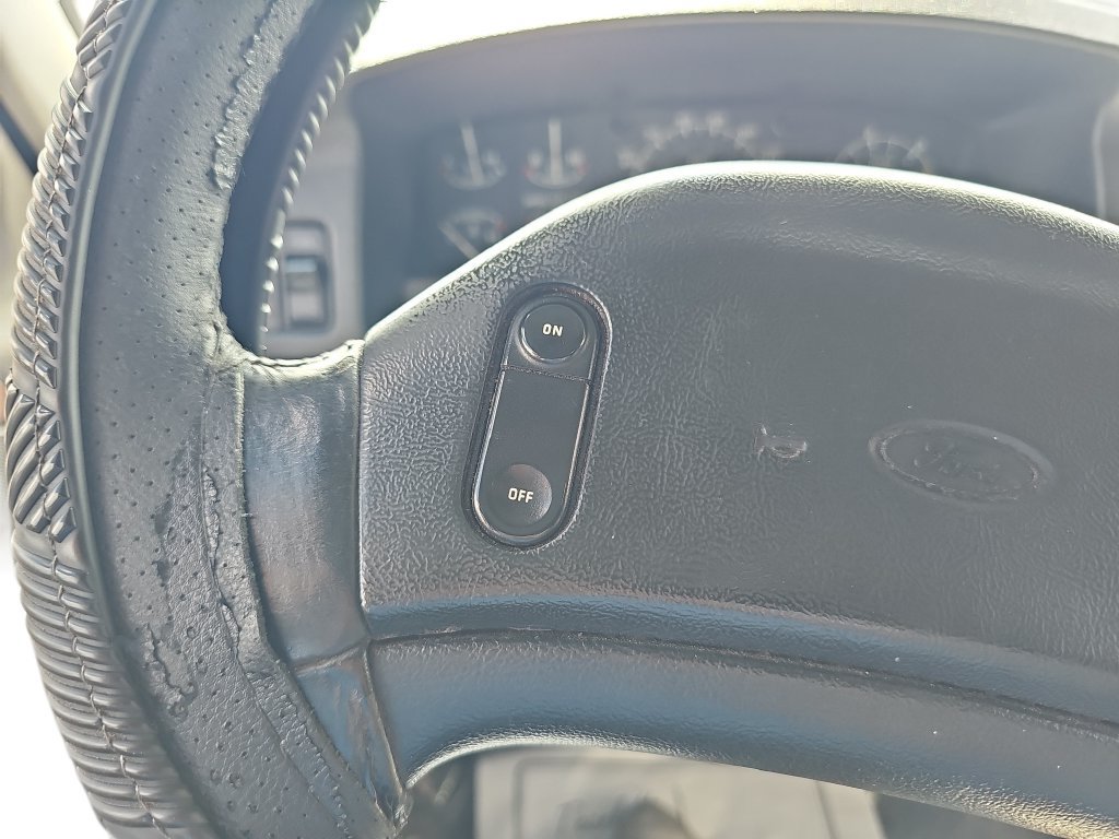 Used 1997 Ford F350 2WD Crew Cab image 17