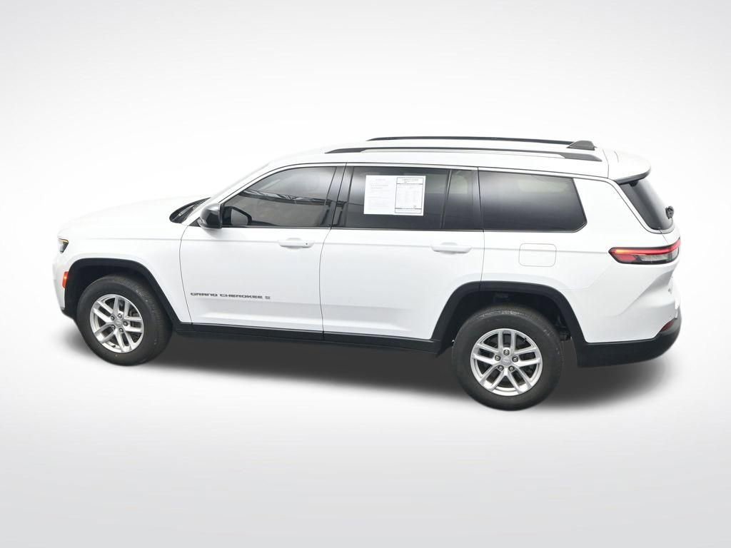Used 2023 Jeep Grand Cherokee L Laredo image 31