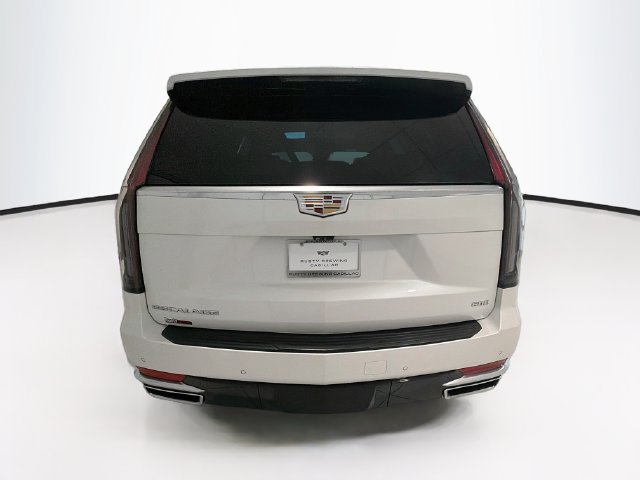 Used 2024 Cadillac Escalade Premium Luxury AWD/4WD image 5