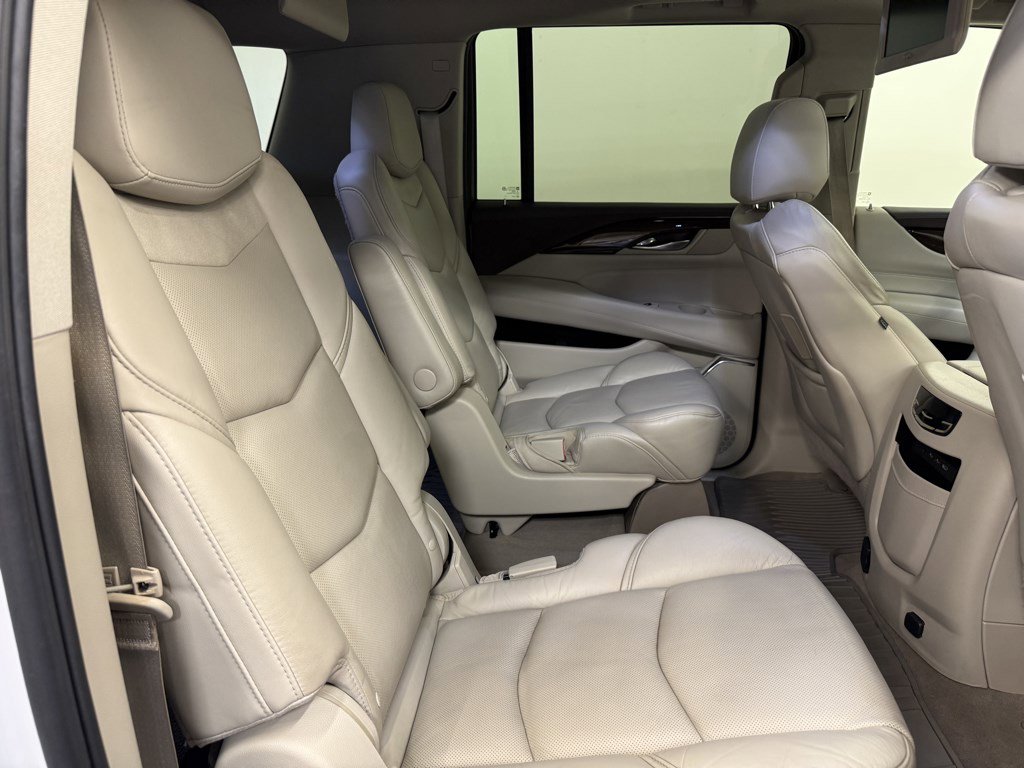Used 2017 Cadillac Escalade ESV Premium Luxury AWD/4WD image 14