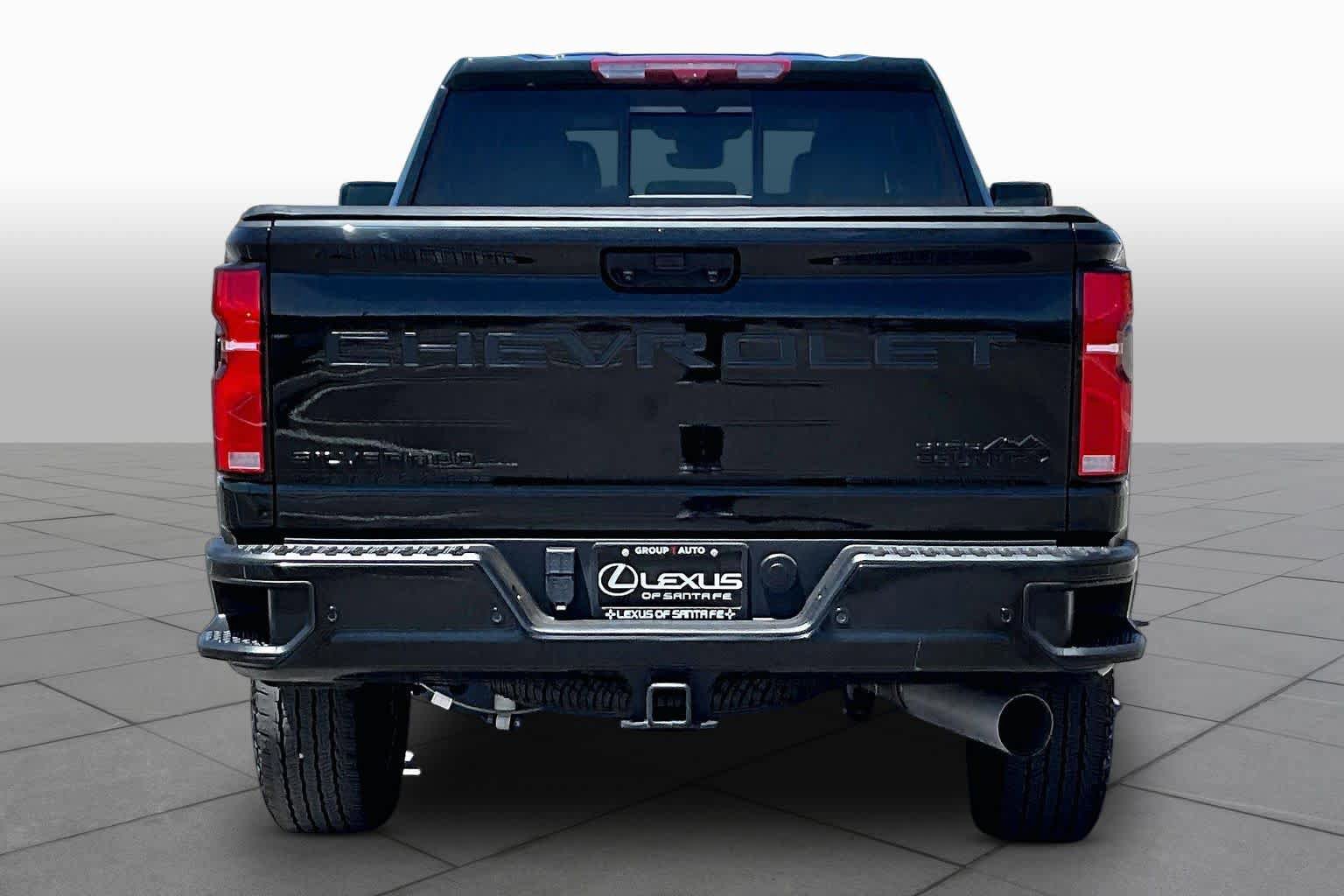 Used 2024 Chevrolet Silverado 2500 High Country w/ Technology Package AWD/4WD image 5