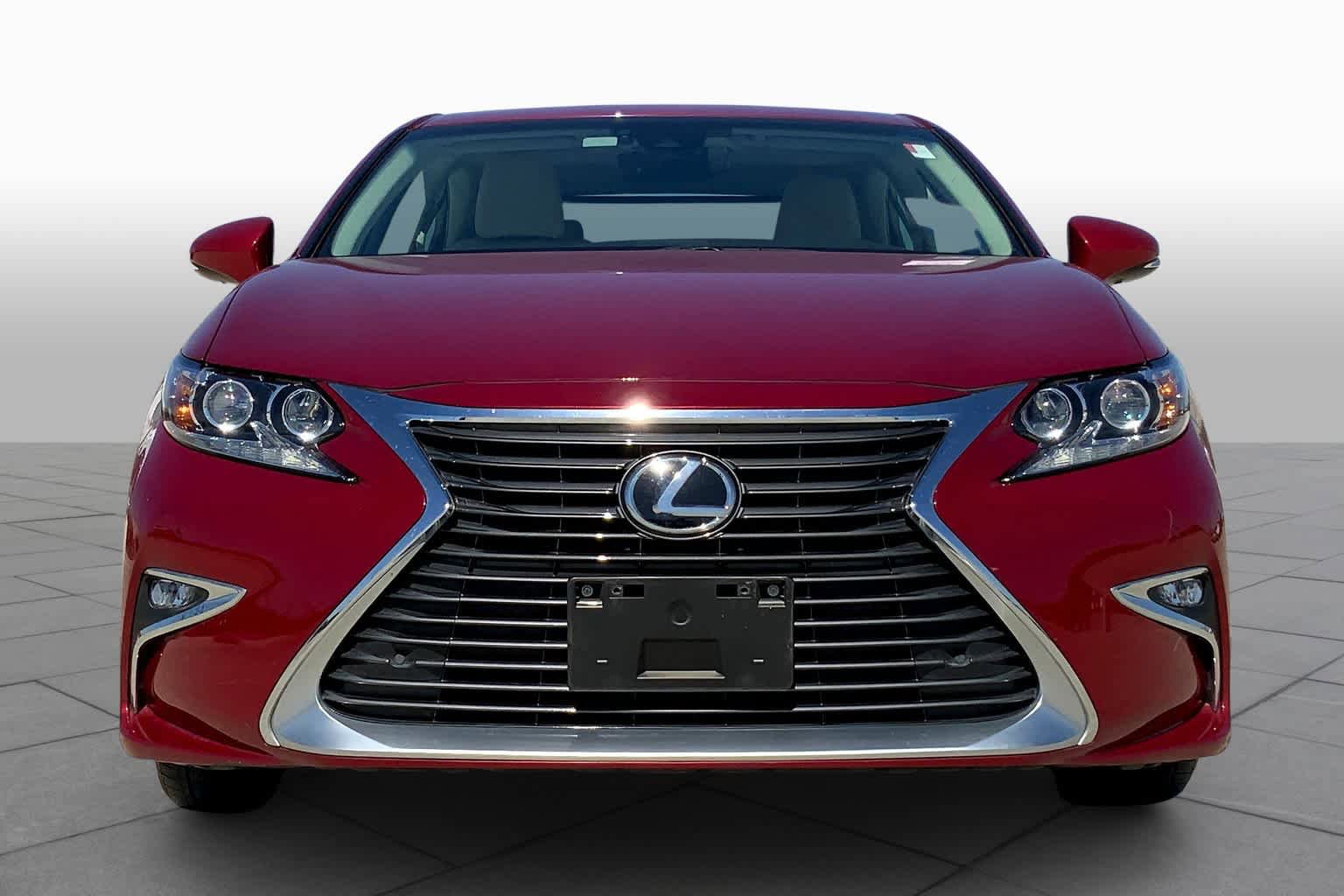 Used 2018 Lexus ES 350 w/ Luxury Package w/Wood Trim FWD image 4