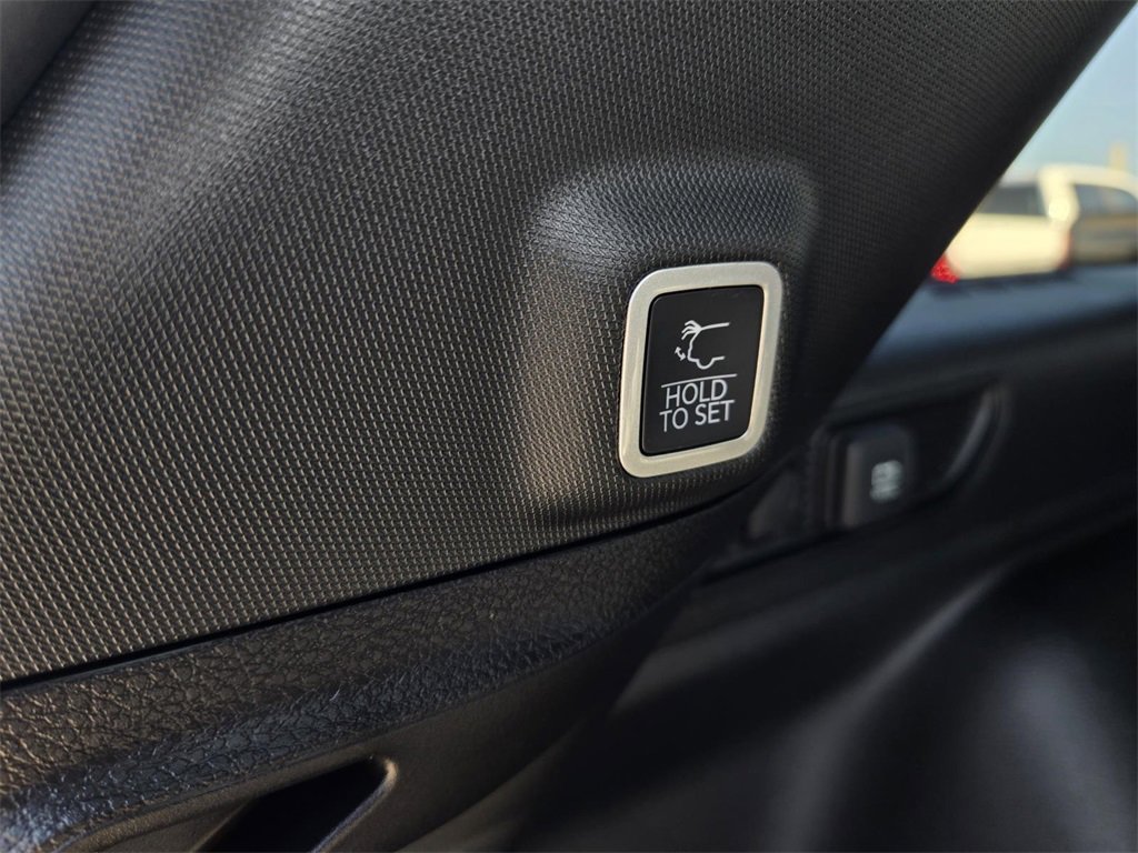 New 2025 Jeep Grand Cherokee Limited w/ Luxury Tech Group II image 11