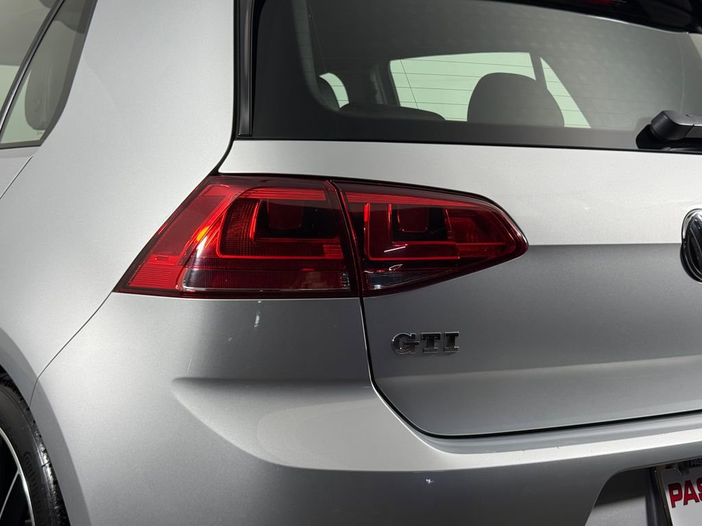 Used 2015 Volkswagen GTI SE w/ Lighting Package (SEL) image 8