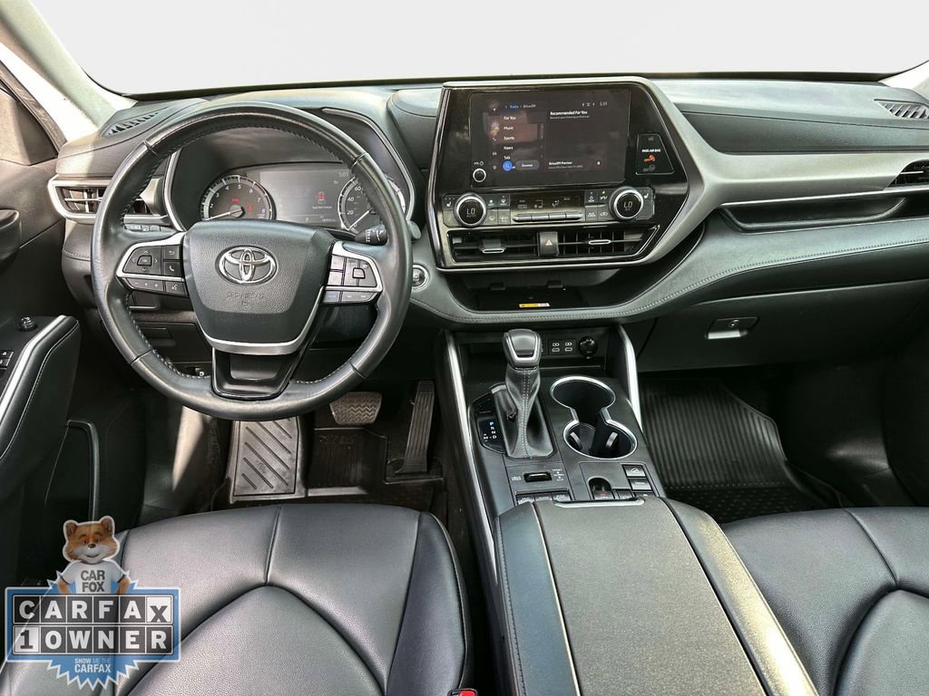 Used 2023 Toyota Highlander XLE image 13