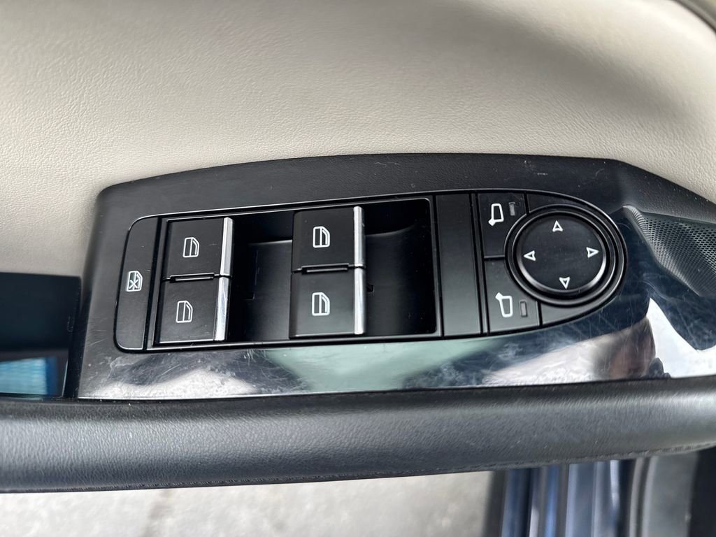 Used 2020 MAZDA MAZDA3 Hatchback w/ Preferred Package image 13