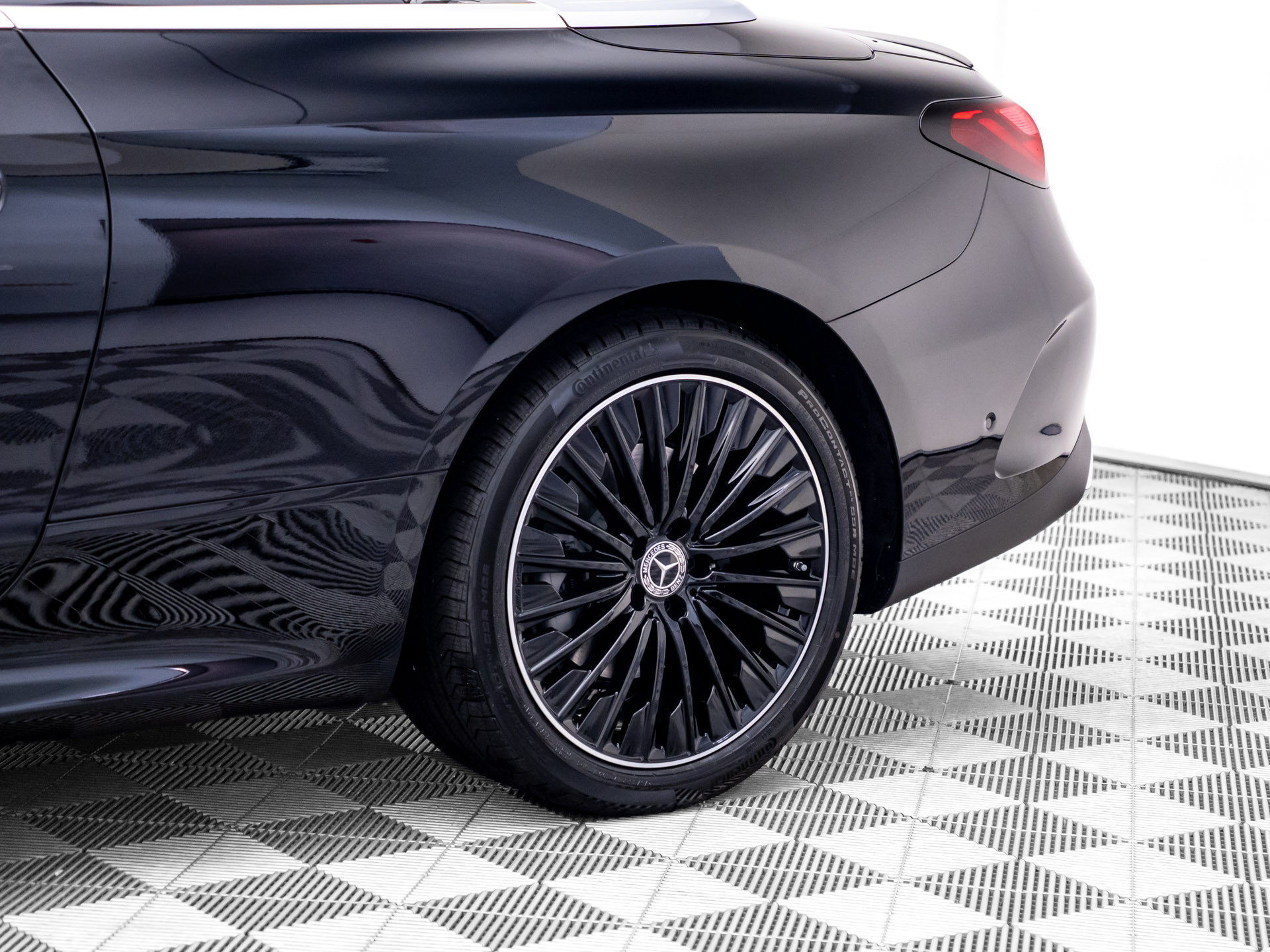 New 2027 Mercedes-Benz CLE 450 4MATIC Cabriolet image 35
