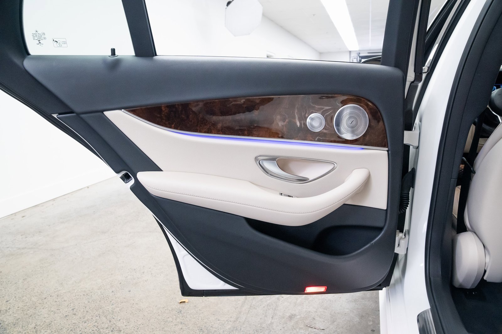 Used 2020 Mercedes-Benz E 450 4MATIC Wagon image 21