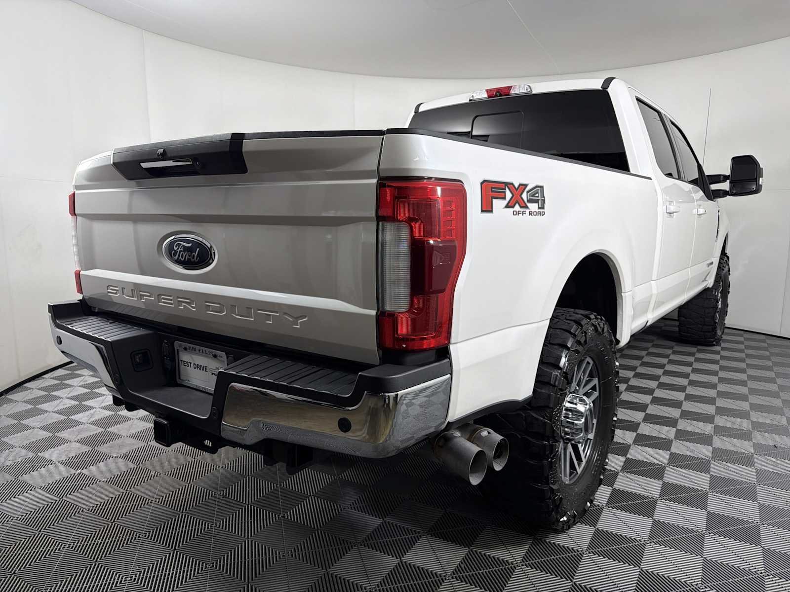 Used 2019 Ford F350 Lariat w/ Lariat Ultimate Package AWD/4WD image 6