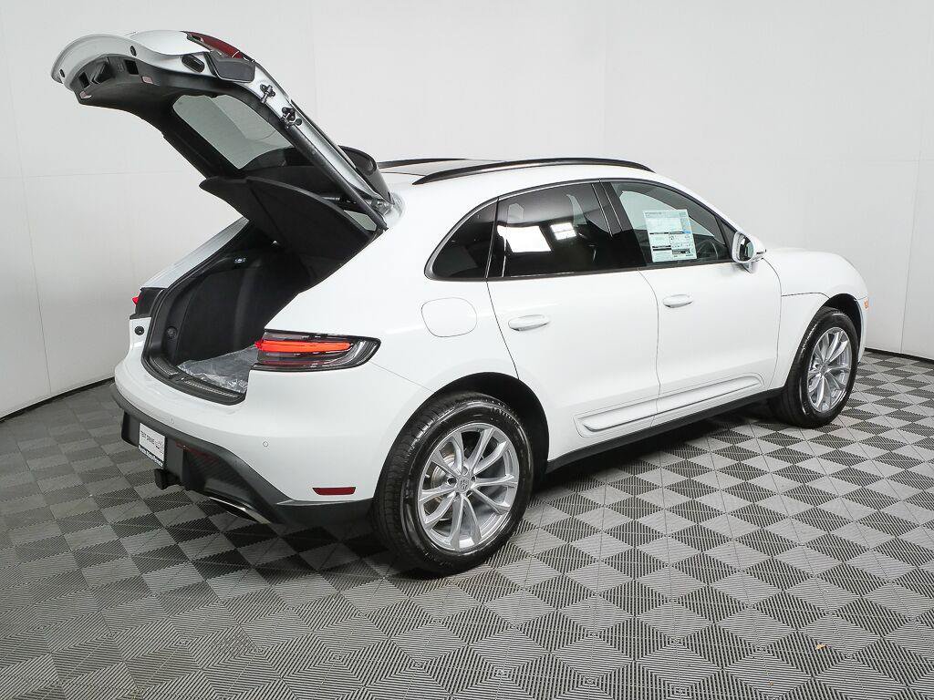 Certified 2026 Porsche Macan Turbo AWD/4WD image 29