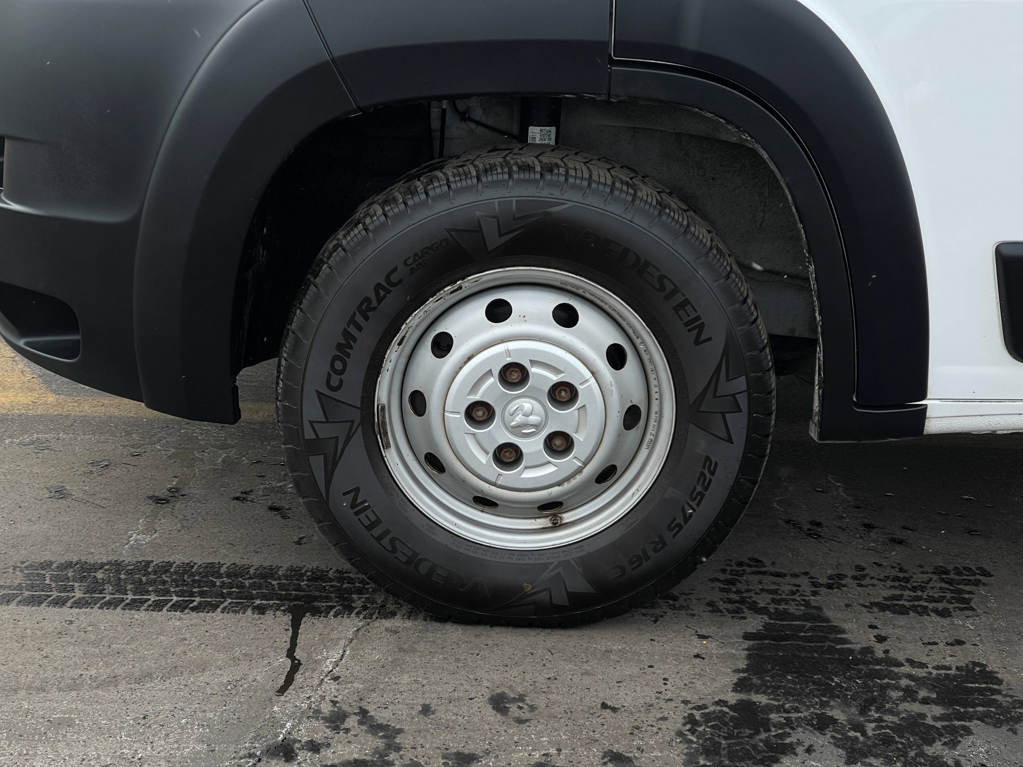 Used 2020 RAM ProMaster 2500 w/ Interior Convenience Group image 32