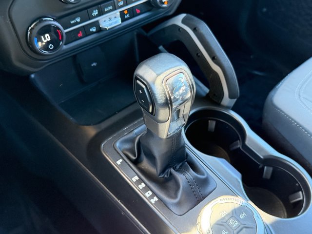 Used 2023 Ford Bronco Outer Banks AWD/4WD image 24