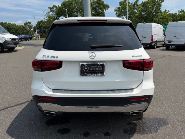 Used 2022 Mercedes-Benz GLB 250 4MATIC image 6