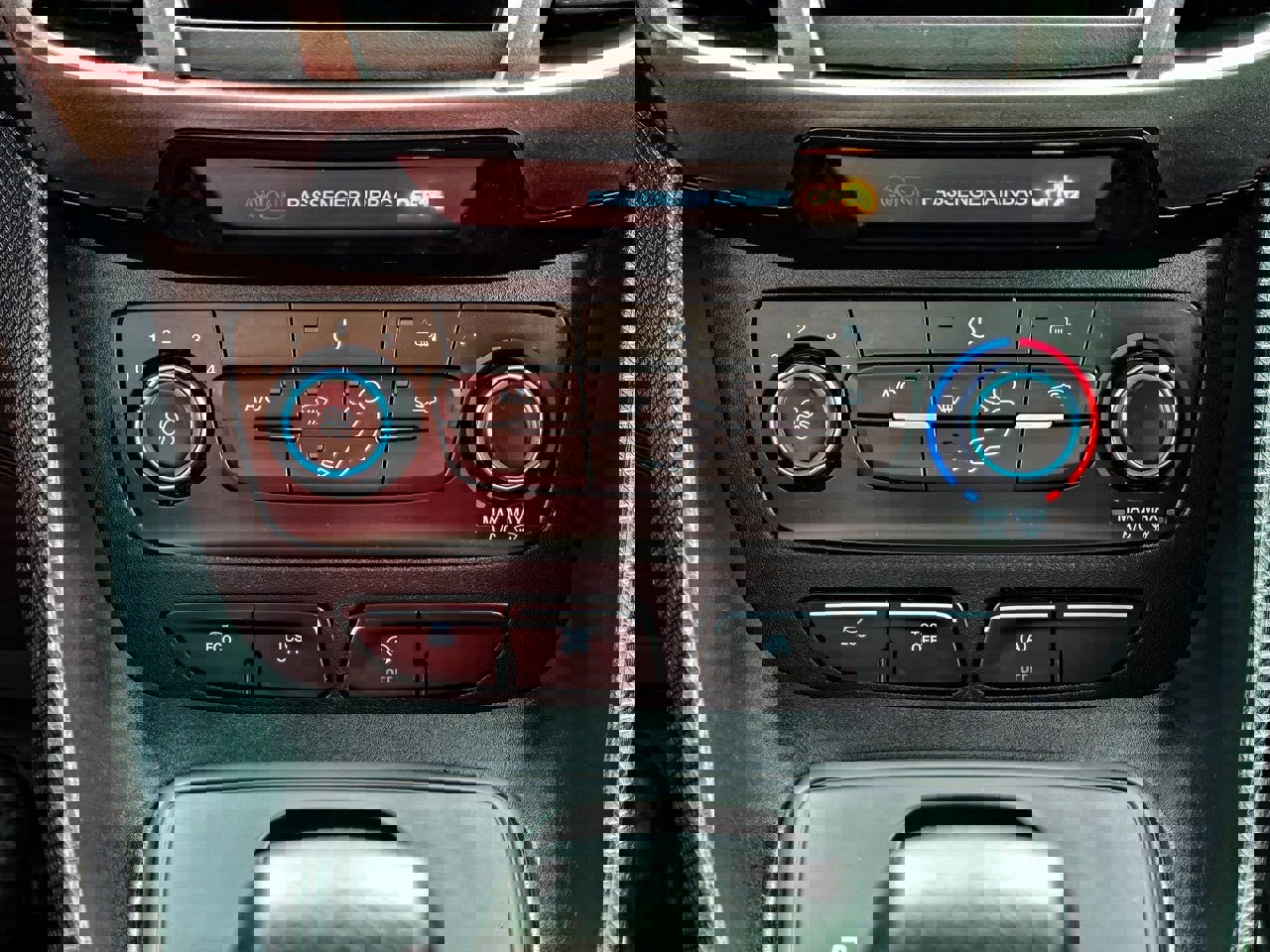 Used 2022 Ford Transit Connect XL image 19