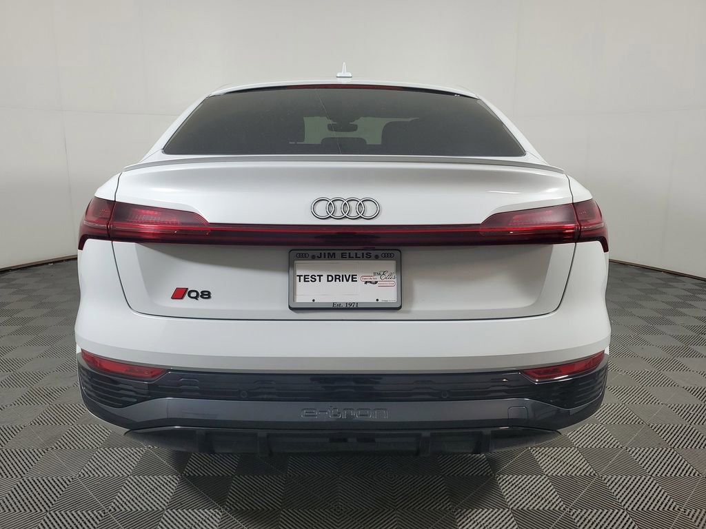 Used 2024 Audi Q8 e-tron Premium Plus w/ Premium Plus Package image 5