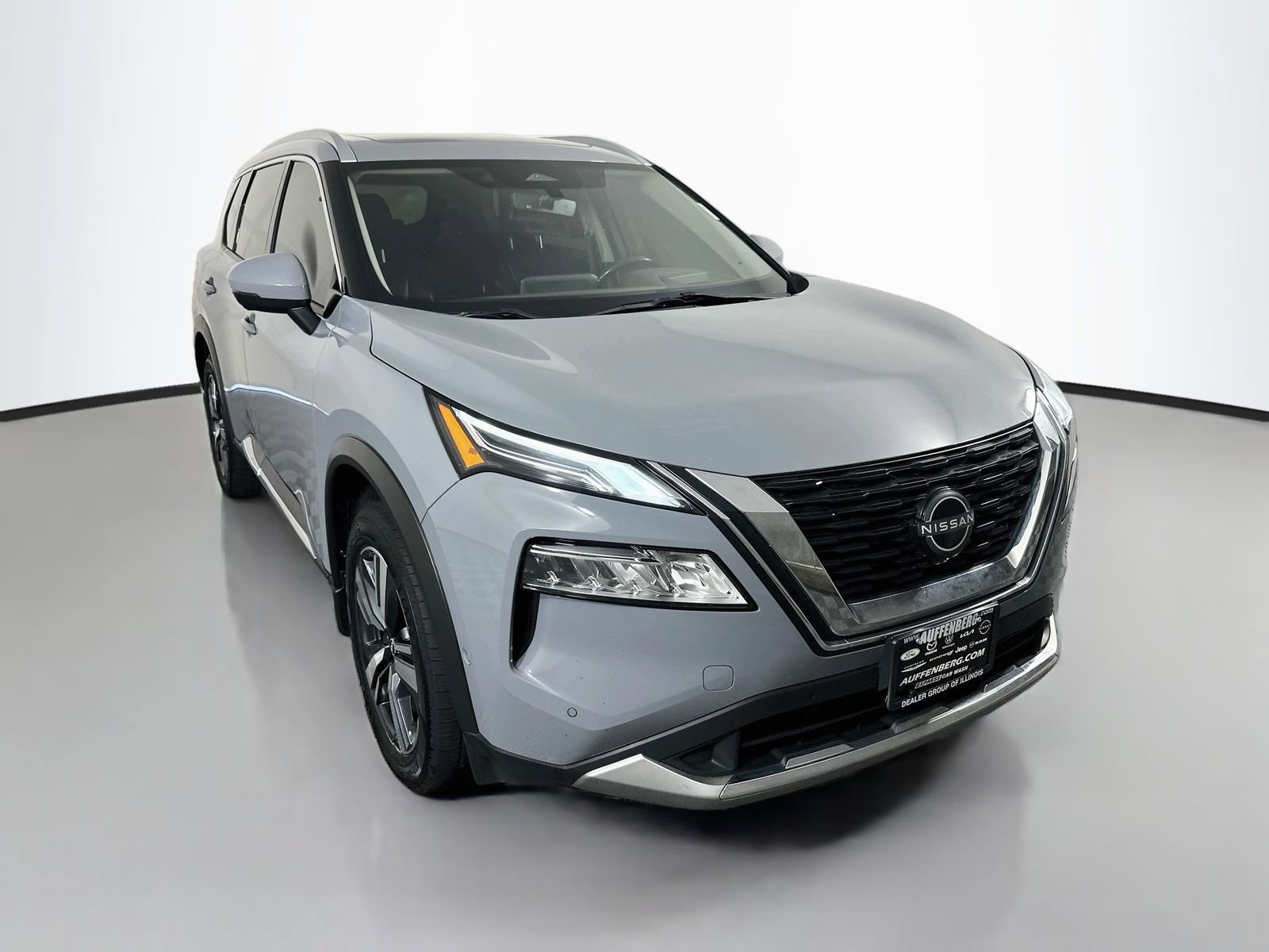 Used 2023 Nissan Rogue Platinum w/ Platinum Premium Package AWD/4WD image 1