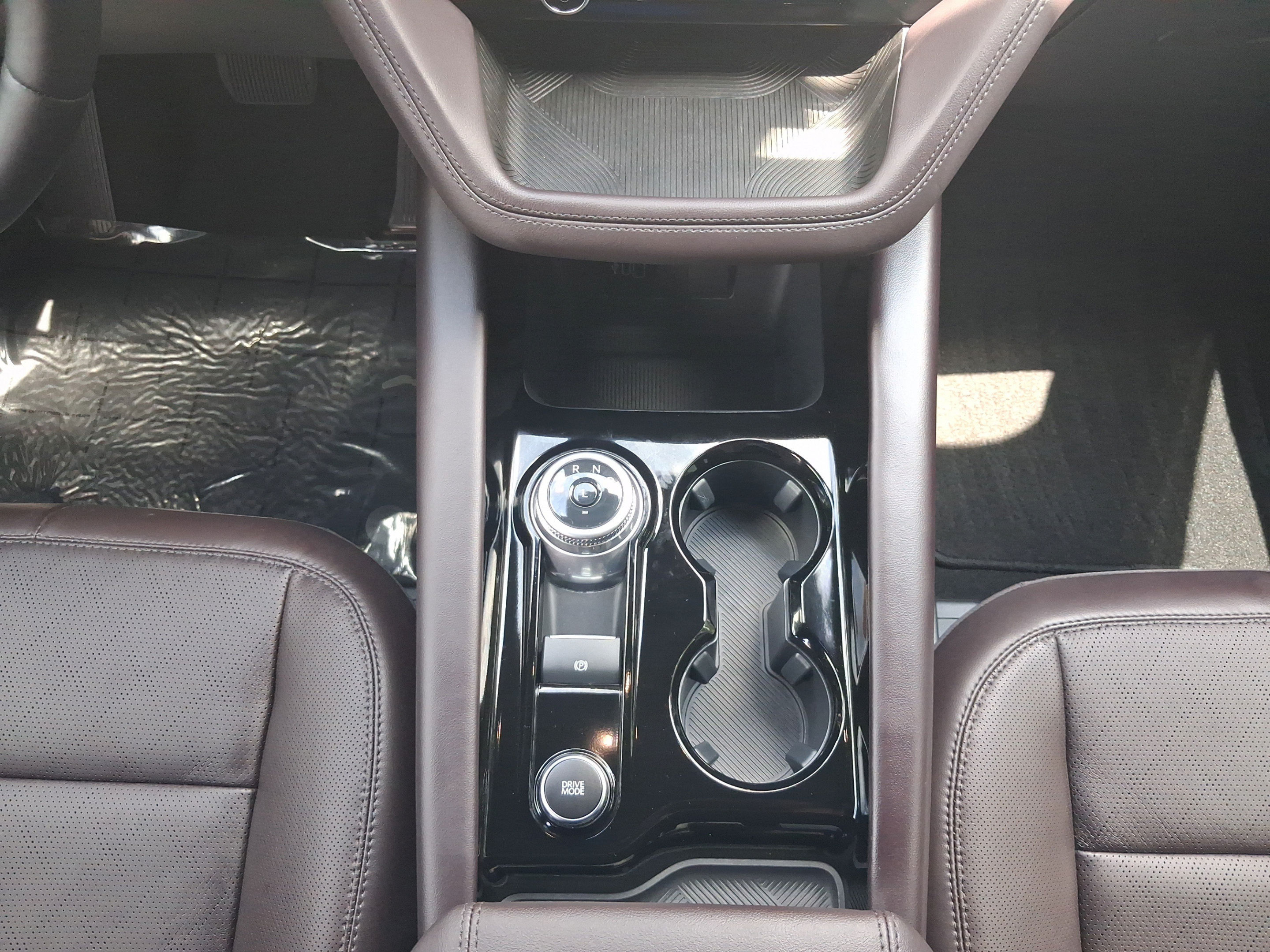 Used 2026 Ford Explorer Platinum RWD image 13