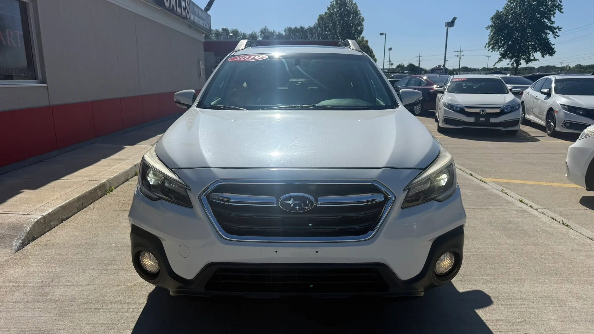 Used 2019 Subaru Outback 3.6R Limited w/ Popular Package #2 AWD/4WD image 5