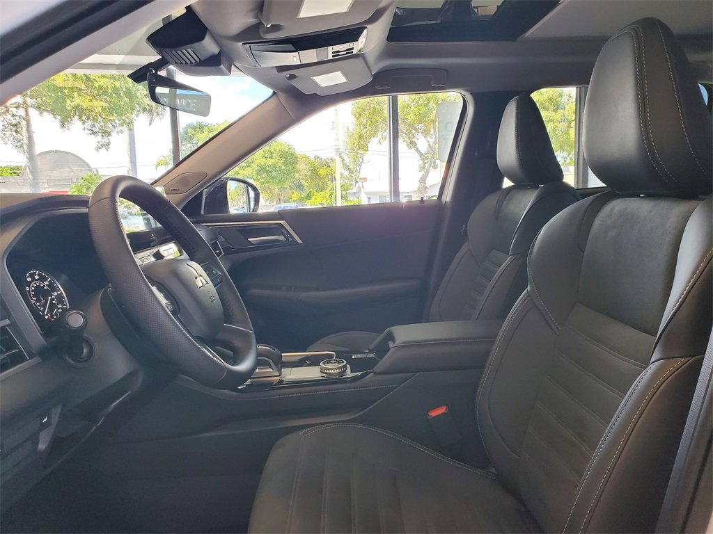 New 2025 Mitsubishi Outlander Trail Edition image 14