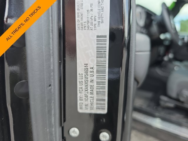 Certified 2025 Jeep Wrangler Sport AWD/4WD image 29