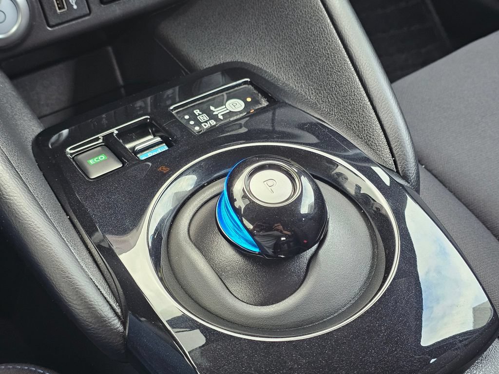 Used 2025 Nissan Leaf SV Plus FWD image 27