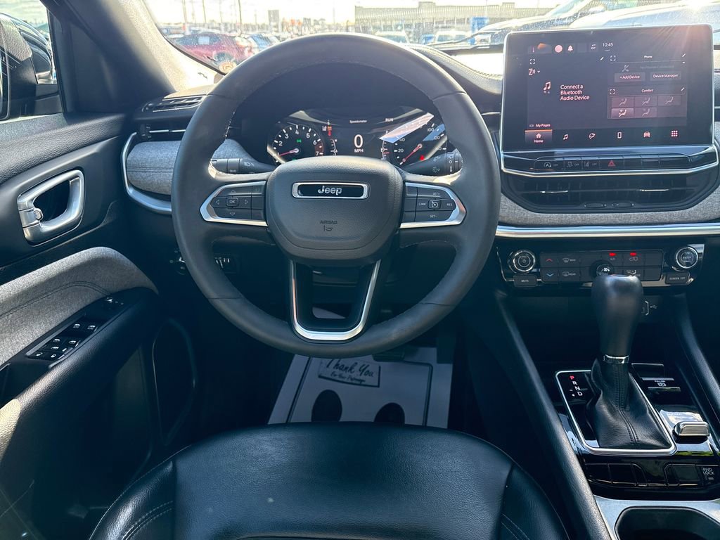 Used 2023 Jeep Compass Latitude image 16