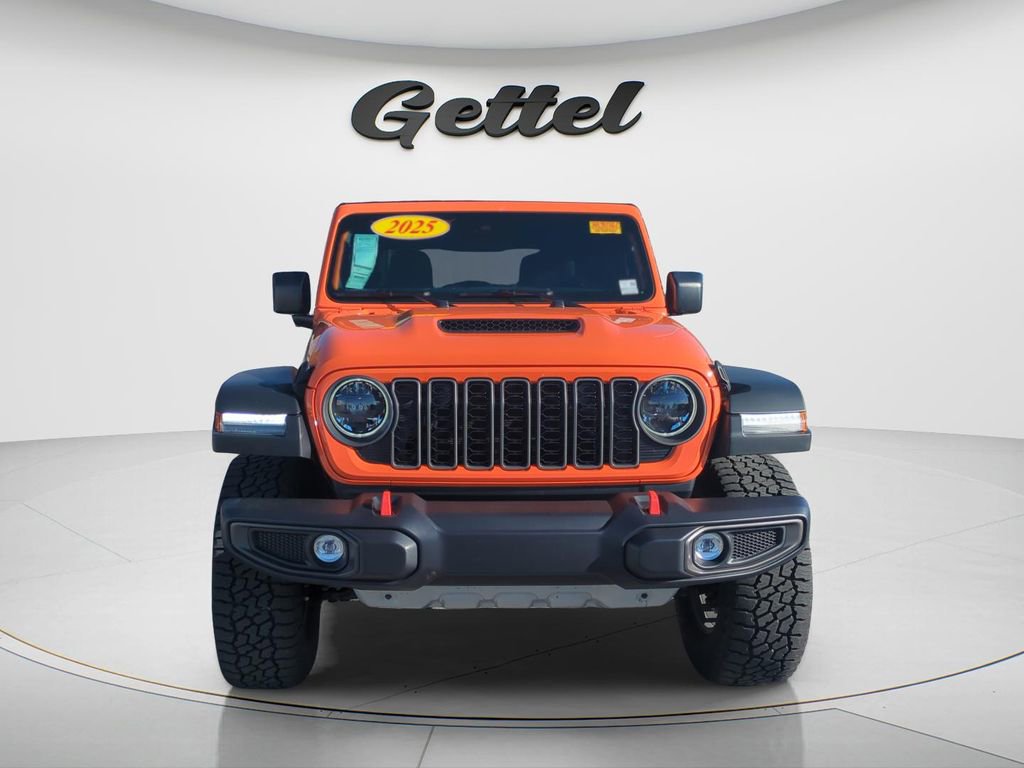 Used 2025 Jeep Gladiator Mojave w/ Safety Group image 16