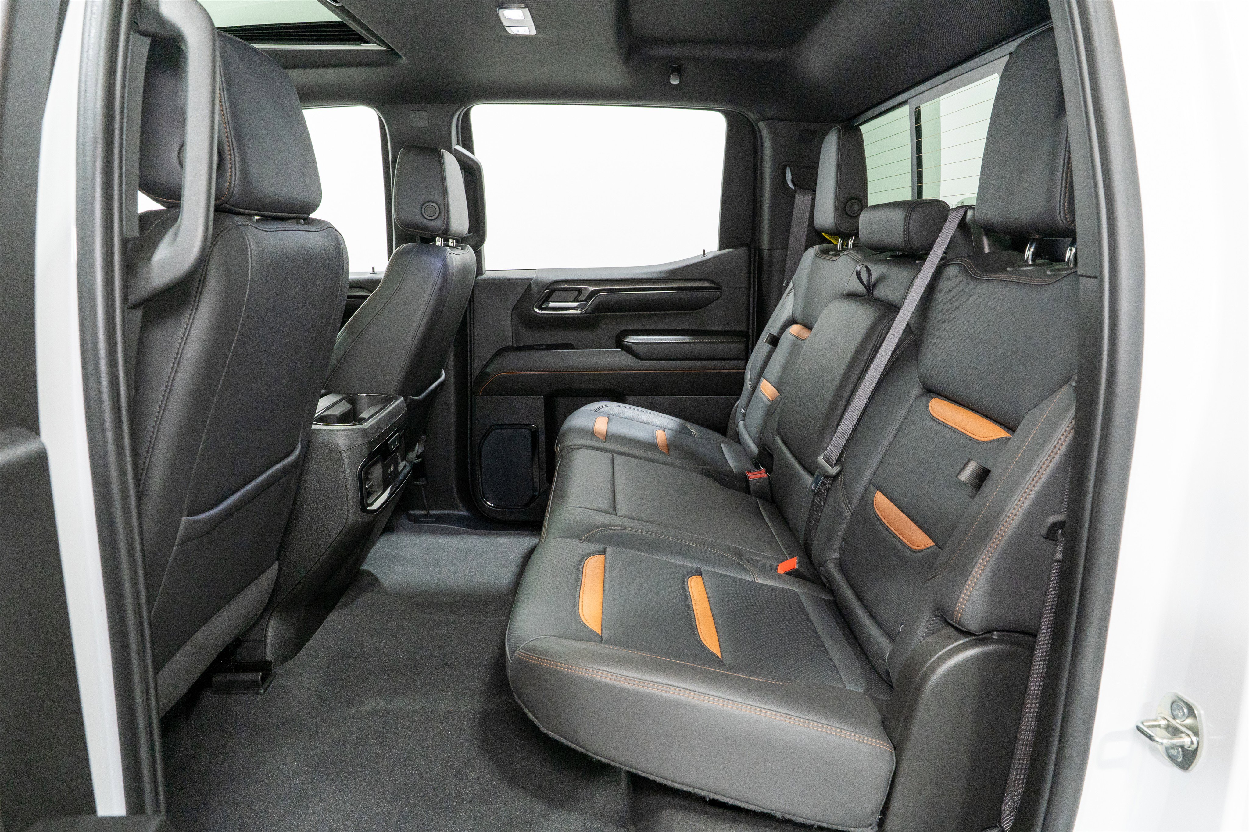 Used 2024 GMC Sierra 1500 AT4 w/ Technology Package image 36