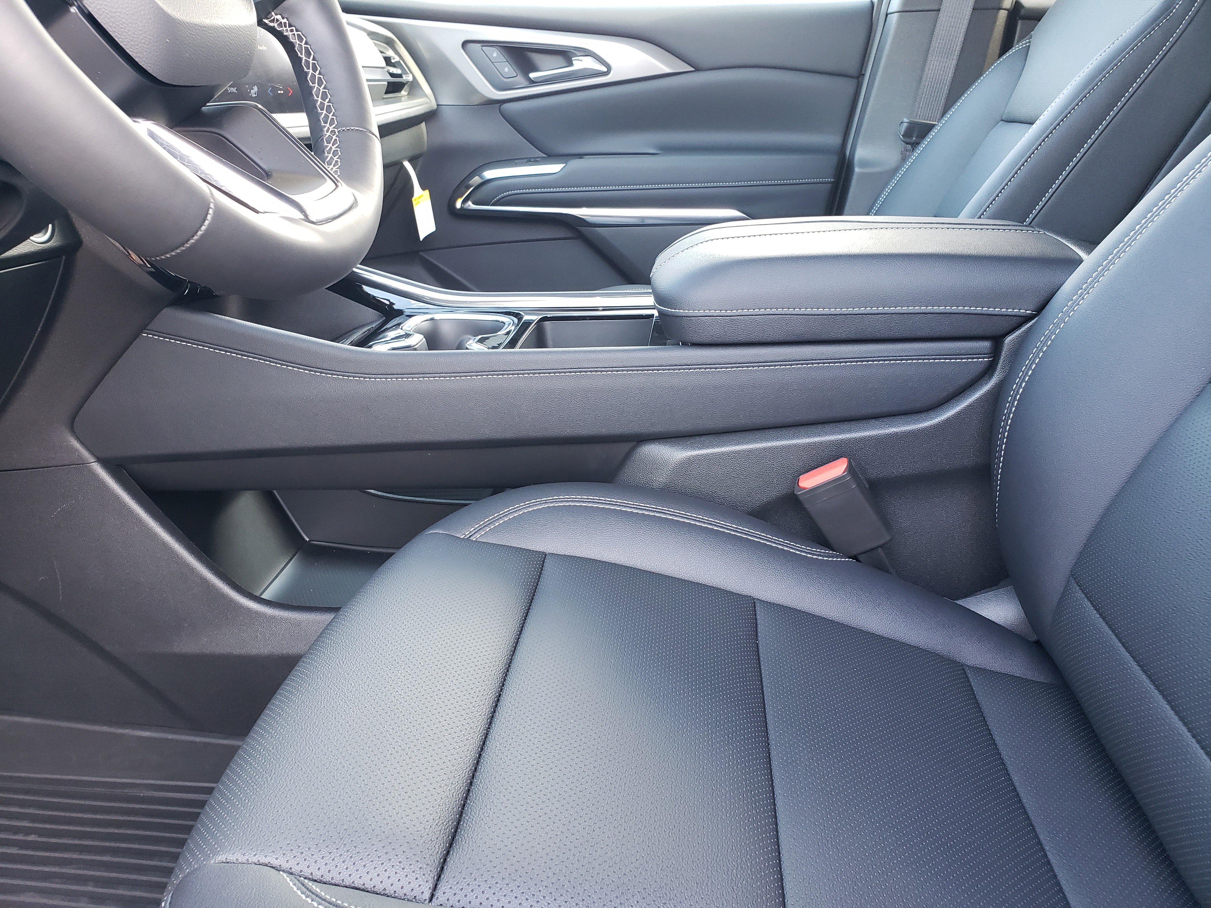 New 2026 Chevrolet Traverse LT w/ Midnight/Sport Edition image 28