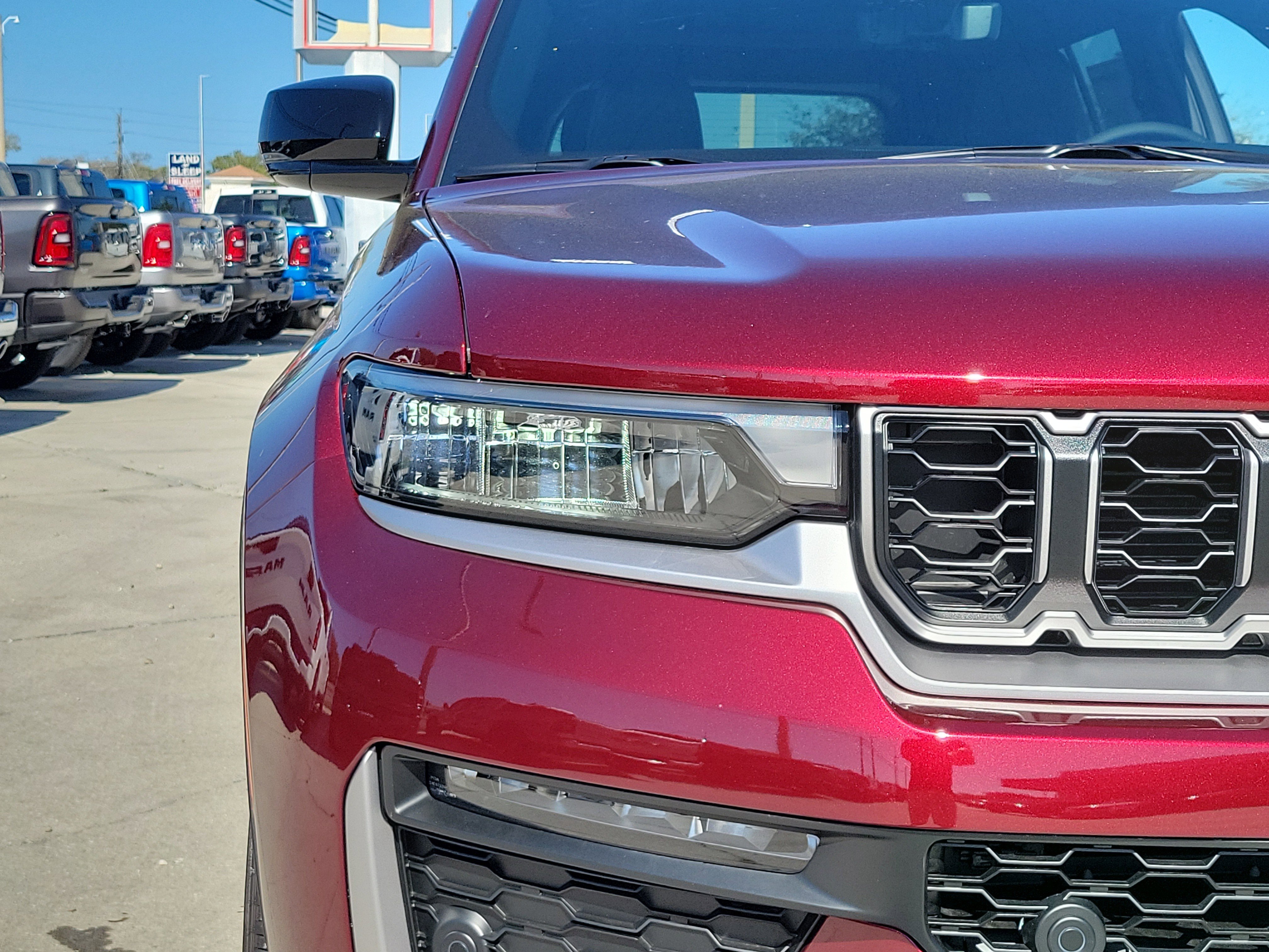 New 2026 Jeep Grand Cherokee Limited w/ Luxury Tech Group II RWD image 7